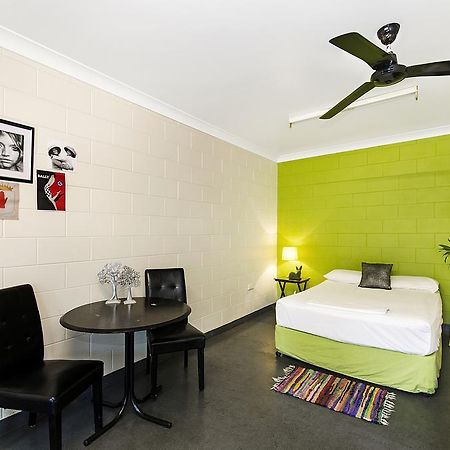 Adventurers Backpackers Pansiyon Townsville Dış mekan fotoğraf