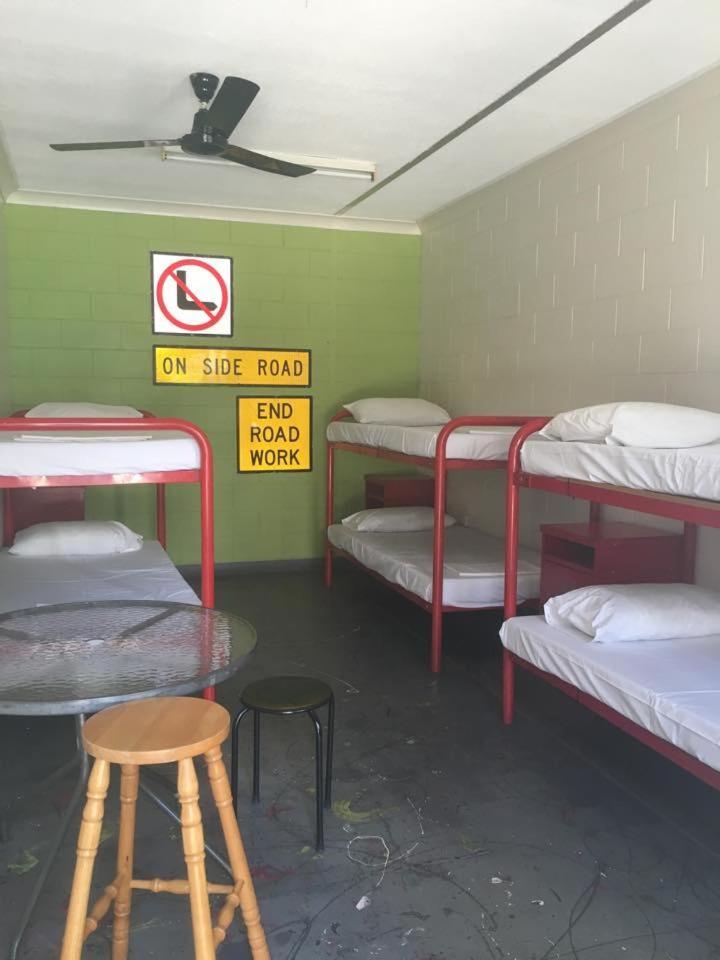 Adventurers Backpackers Pansiyon Townsville Dış mekan fotoğraf